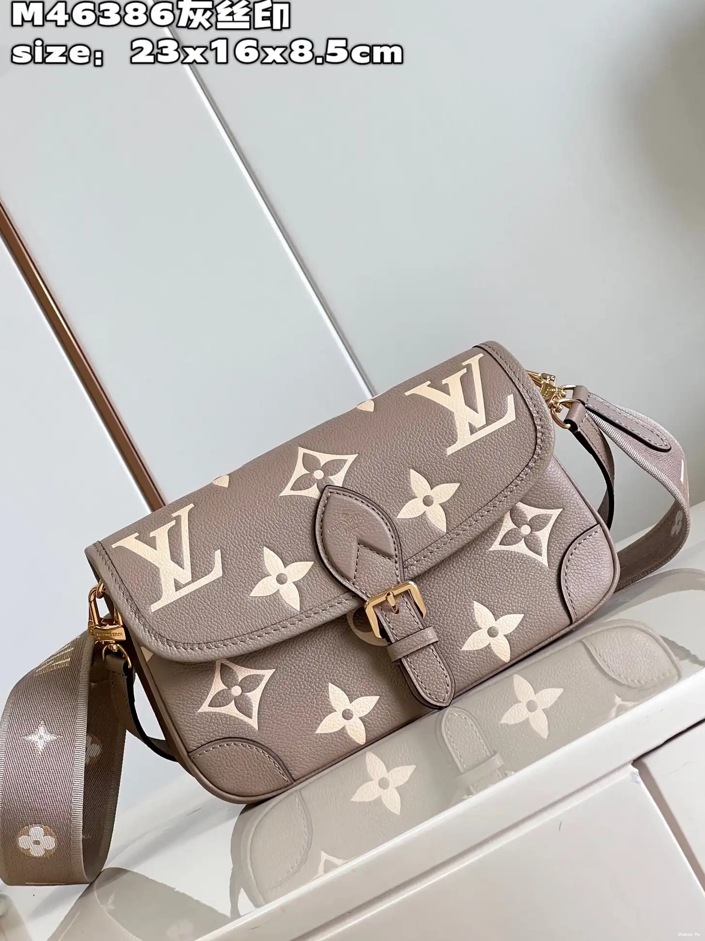 Nano Diane LOUIS VUITTON 0628